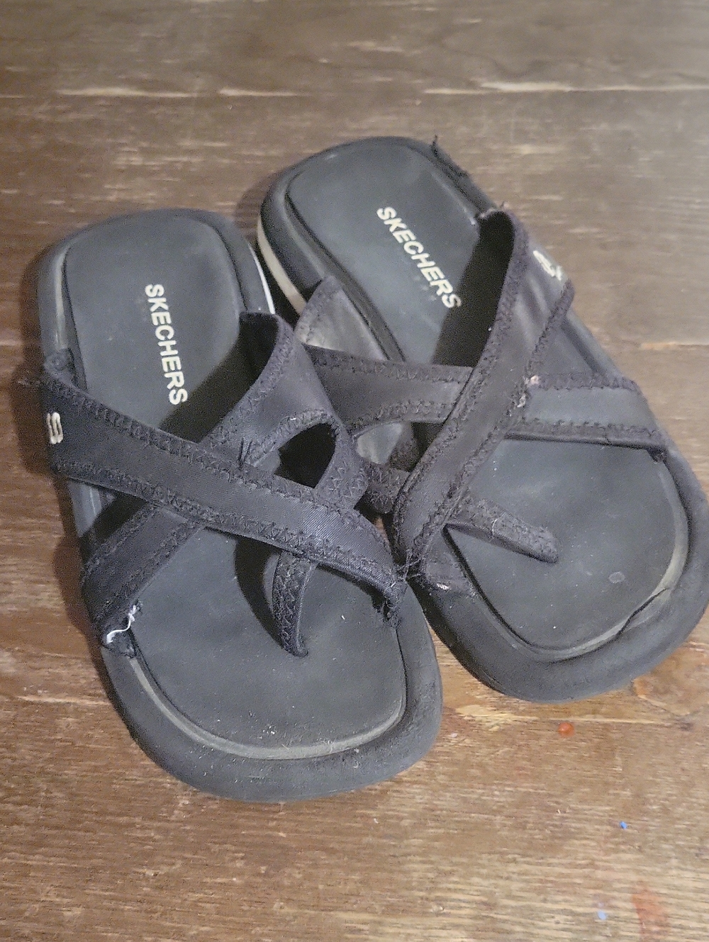 Skechers Black Crisscross Toe-Loop Sandals